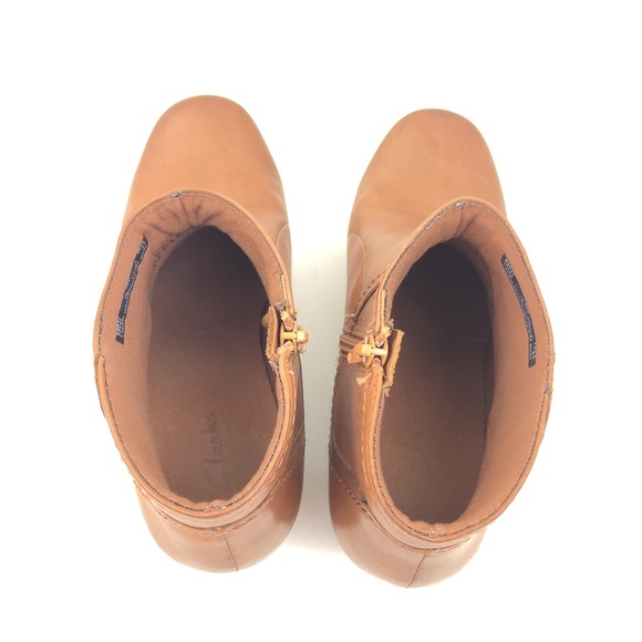 Sold Clark’s Brown leather ankle booties size 8 - Picture 5 of 10